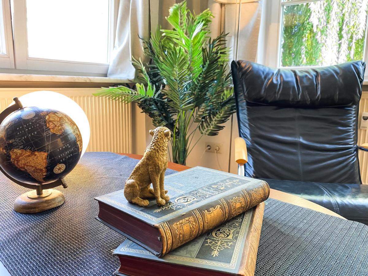 Historische 3raum Zentrumsnah In - Balkon, Tv, Marmorbad, Privatbibliothek Apartment