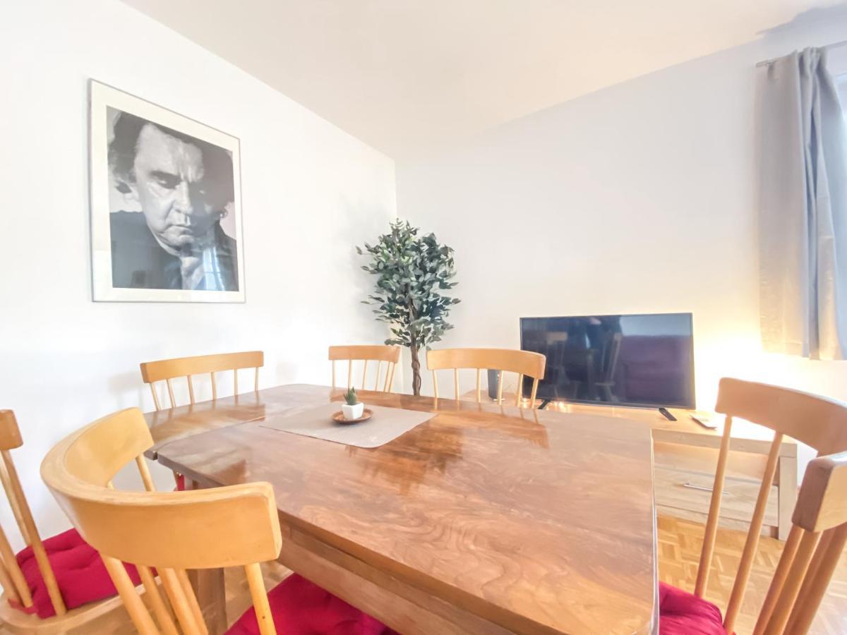 Historische 3raum Zentrumsnah In - Balkon, Tv, Marmorbad, Privatbibliothek * Leipzig
