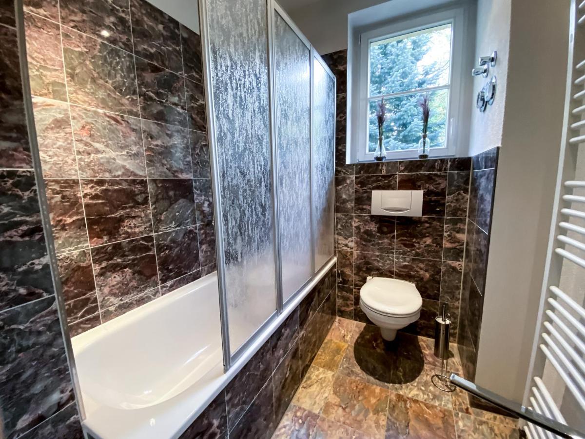 Apartment Historische 3raum Zentrumsnah In - Balkon, Tv, Marmorbad, Privatbibliothek *