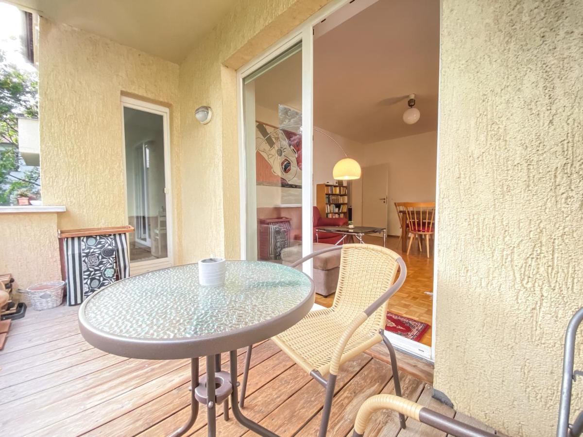 Apartment Historische 3raum Zentrumsnah In - Balkon, Tv, Marmorbad, Privatbibliothek